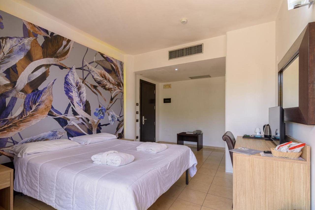 Hotel Terme Capasso 쿤투르시 외부 사진